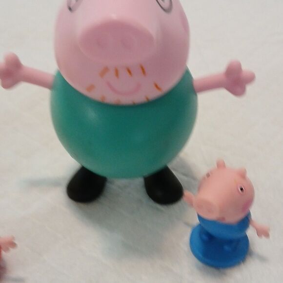 LOT OF 7 PEPPA PIG FAMILY & FRIENDS TOY FIGURES CHARACTERS COLLECTION - Picture 8 of 16